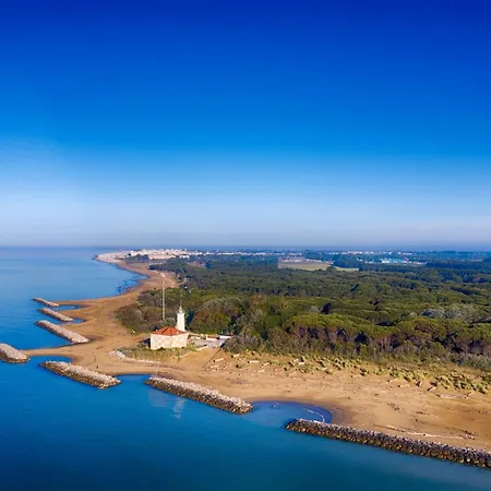 Modern Terraced House 비비오네