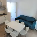 Modern Terraced House Вілла
