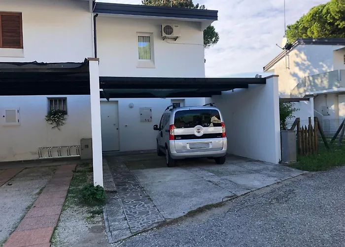 Modern Terraced House 比比翁