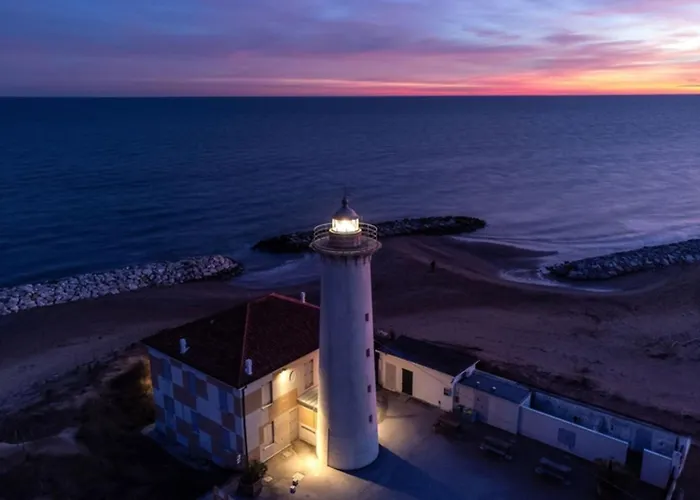 Modern Terraced House 别墅